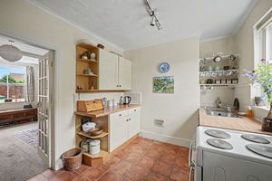 Breakfast kitchen, Walk-in-Pantry- click for photo gallery